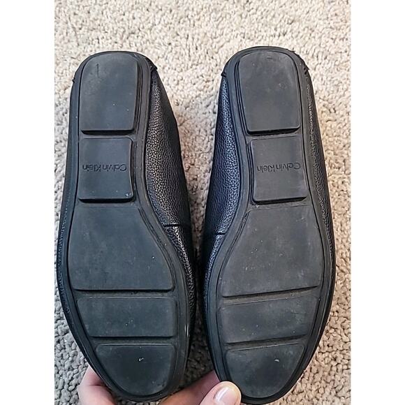 Calvin Klein Leonie Black Loafer Flats Women’s Size 7M Classic Slip-On GUC - Picture 8 of 9